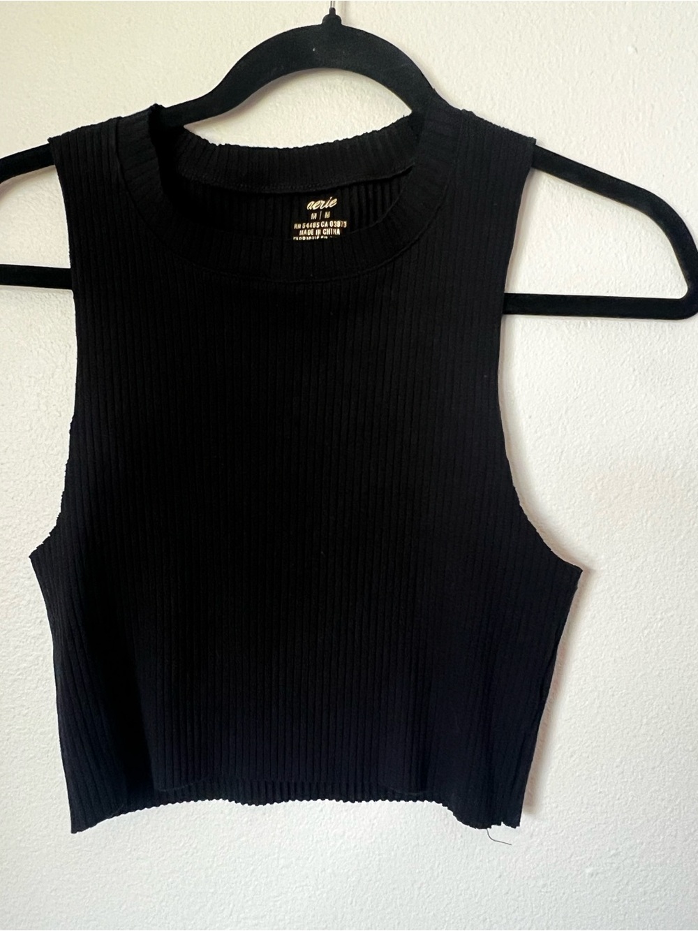 Aerie Black Ribbed Cropped Tank Top Sleeveless High Neck Size Medium